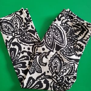 Chico's 00 So Lifting Slimming Floral Crop Size 4